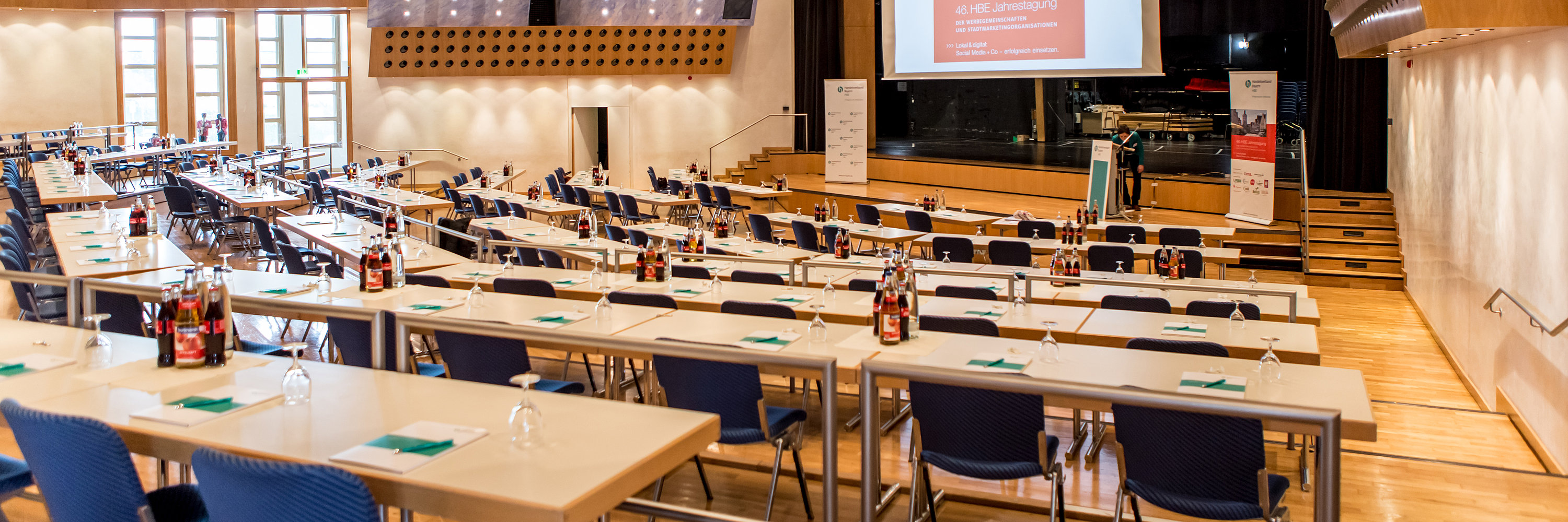 Das Bild zeigt eine Tagung im Maria-Theresia-Saal. Foto: Philipp Röger für die Stadt Günzburg 